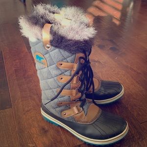 Sorel faux fur lined waterproof boots